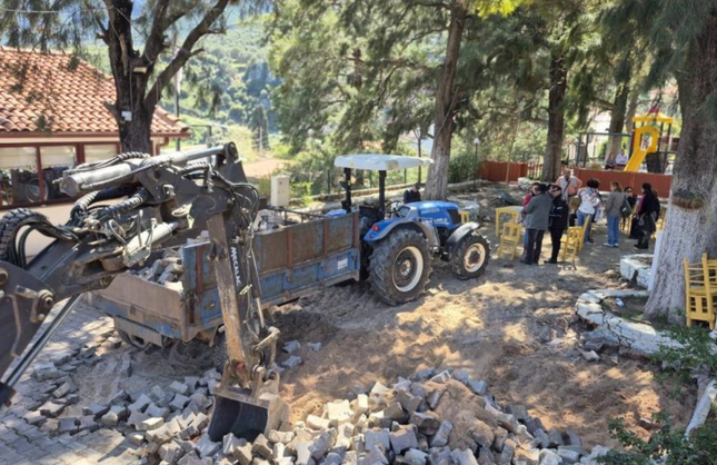 Karaburun’da Nergis Çay Bahçesi protestosu: Sivil toplumdan belediye kararına tepki