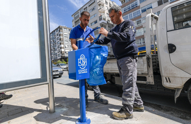 ESHOT’tan duraklarda temizlik hareketi