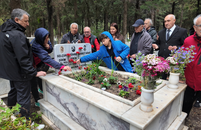 Foça'nın efsane Başkanı ölüm yıldönümünde törenle anıldı