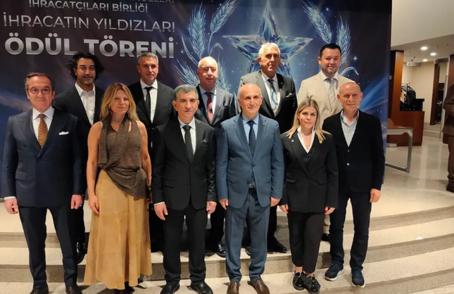 Ege İhracatçı Birlikleri’nde seçim: Muhammet Öztürk güven tazeledi