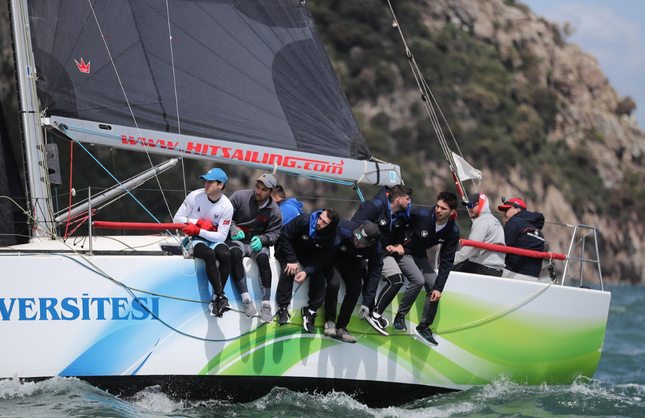 Yaşar Üniversitesi Yelken Takımı üst üste üçte üç şampiyonluk elde etti