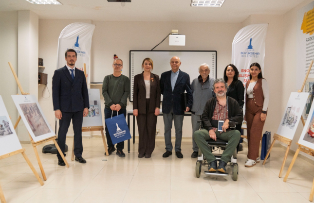 Karikatür yarışmasında görünmeyen engellilik çizgilerle anlatıldı