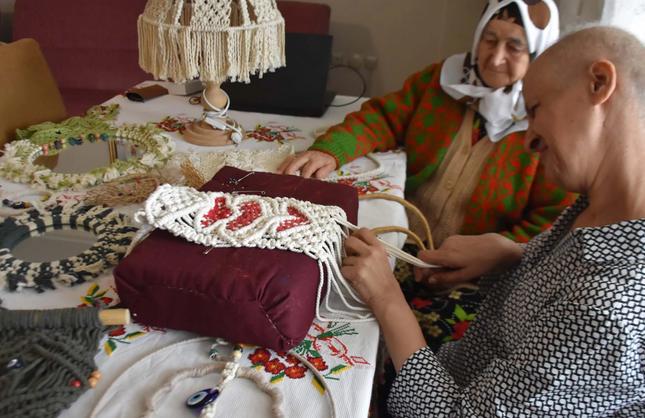 Kanserle mücadele eden serebral palsili Nevim’in şiirle direnişi: Hayallerim okurla buluştu