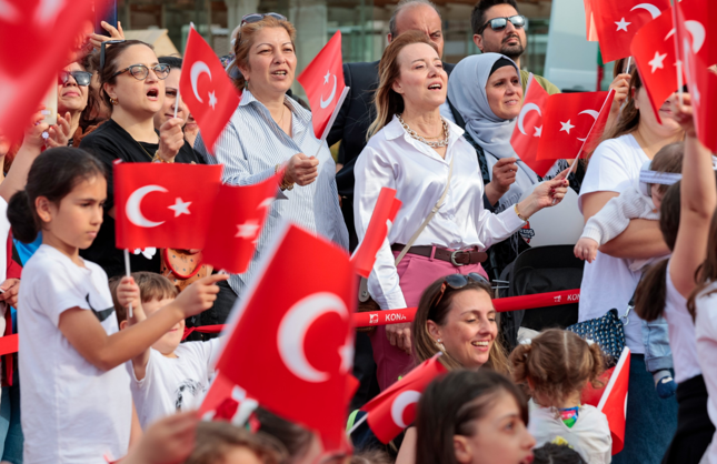 Konak’ta 23 Nisan coşkusu Karantina Meydanı’na taşınıyor