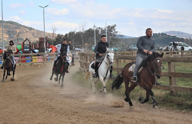 Ödemiş’te rahvan at yarışı heyecanı