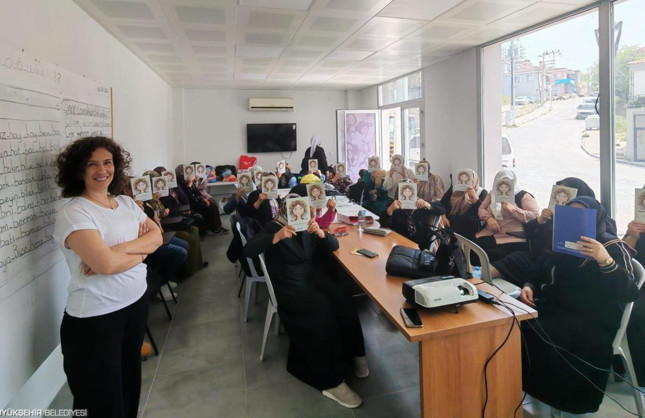 İzmir Büyükşehir’den kadın sağlığı için eğitim seferberliği