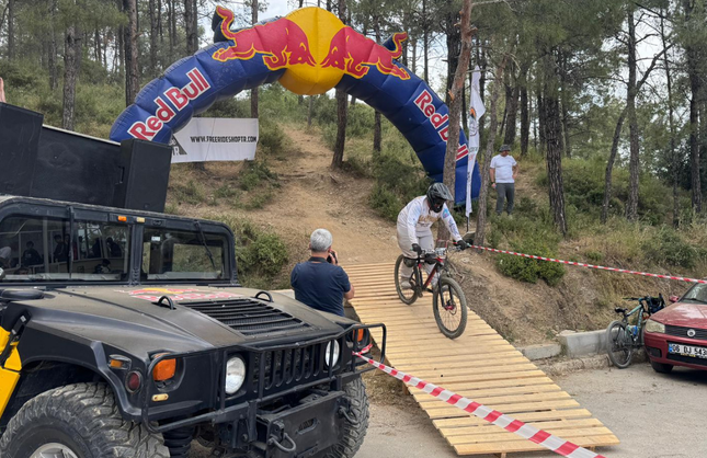 Narlıdere’de yeni parkurda adrenalin rüzgârı