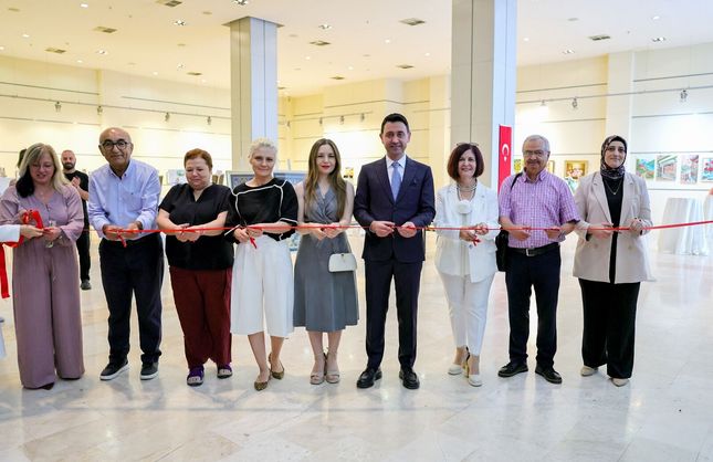 Bayraklı’da sanat dolu yıl sonu gösterisi: BASAMAK kursiyerleri sahneye çıktı