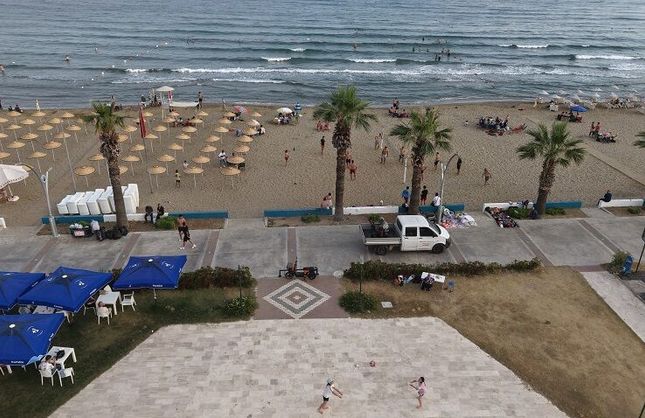 Menderes’te sinekle mücadele seferberliği başladı