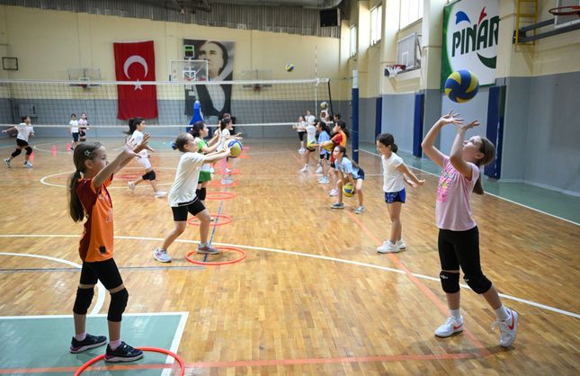 Bornova’da spor dolu yaz hazırlığı: Yaz Spor Kursları 30 Haziran’da başlıyor