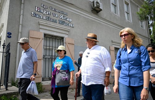 Bornovalılar tarih ve doğayla buluştu: "Bornova Mirası" yürüyüşlerine yoğun ilgi