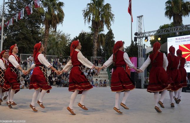 İzmir’de Balkan rüzgârı: Ücretsiz halk dansları kursu başlıyor