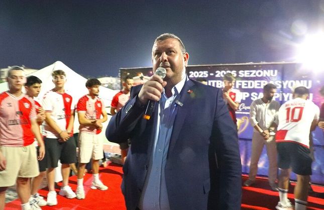 Menderes’i şampiyonluk coşkusu sardı: 1957 Menderes Spor kupaya uzandı