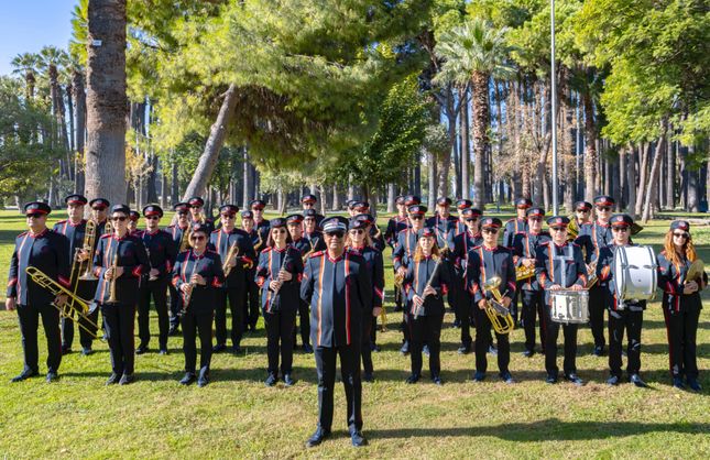 83 yıllık İzmir Büyükşehir Belediyesi Bandosu kuşakları müziğin gücüyle buluşturuyor