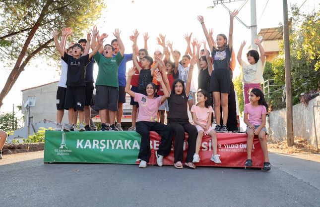 Karşıyaka’da sokaklar yeniden çocukların: Mahalle Olimpiyatları coşkusu büyüyor