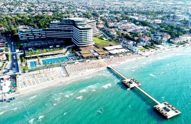 Turizmcilerden açıklama: Çeşme’de oteller boş mu kaldı?