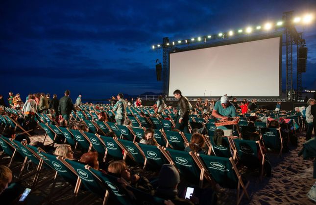 İzmir'de Gezici Açıkhava Film Günleri başlıyor: İlk gösterim Karabağlar'da