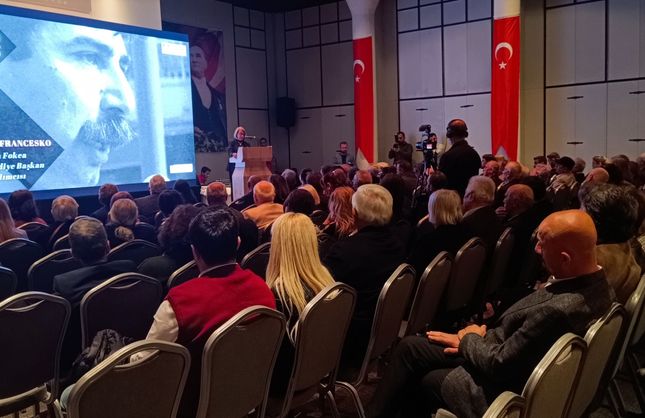Foça'nın efsane başkanı Ahmet Nihat Dirim'in belgeseli Yunanistan'da