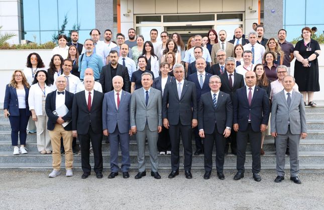 Sağlık Bakanı Memişoğlu’ndan Dokuz Eylül Üniversitesi’ne ziyaret