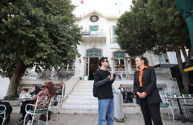 Karşıyaka’da rehberli turlara yeni rota: Atatürk’ün Adımlarıyla Karşıyaka
