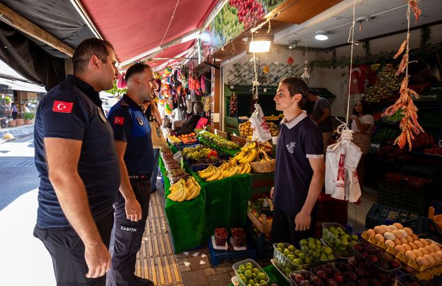 Narlıdere zabıtasında yeni uygulama: Yaka kamerasıyla denetim başladı
