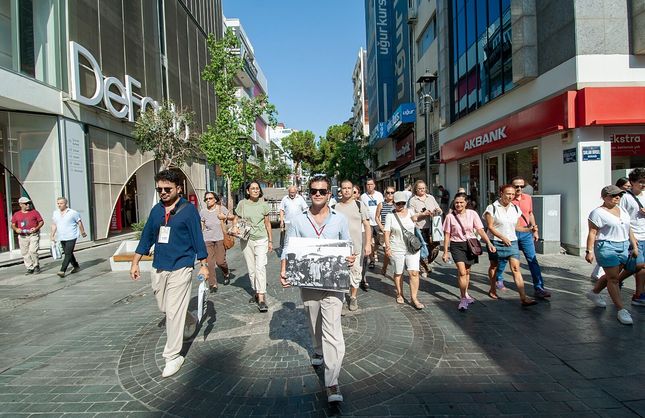 Atatürk’ün Karşıyaka’daki ayak izleri yeniden takip ediliyor