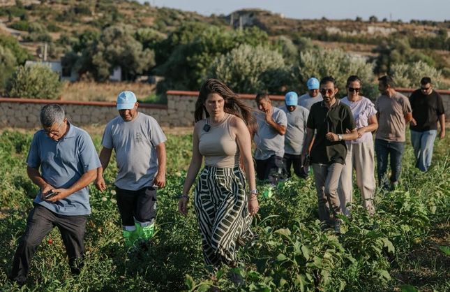 Başkan Denizli'den Çeşme'nin yerel değerlerine tarımsal destek