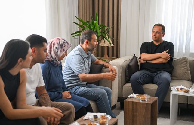 Başkan Eşki'den Bornovalı şehidin ailesine ziyaret