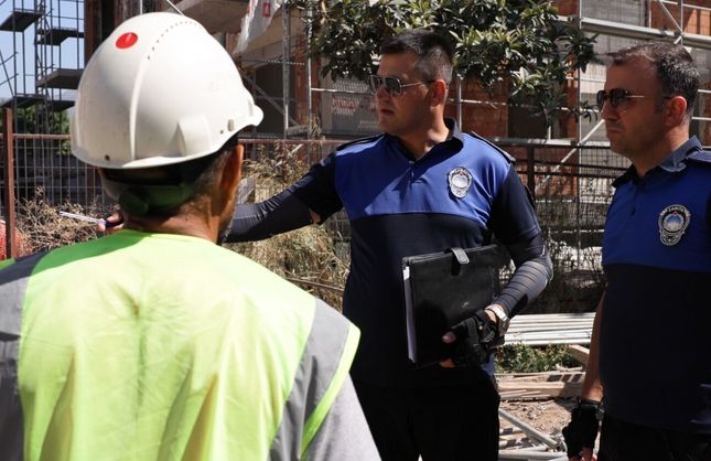 Bayraklı’da şantiyeler mercek altında! Çevre kirliliği ve güvenlik risklerine denetim