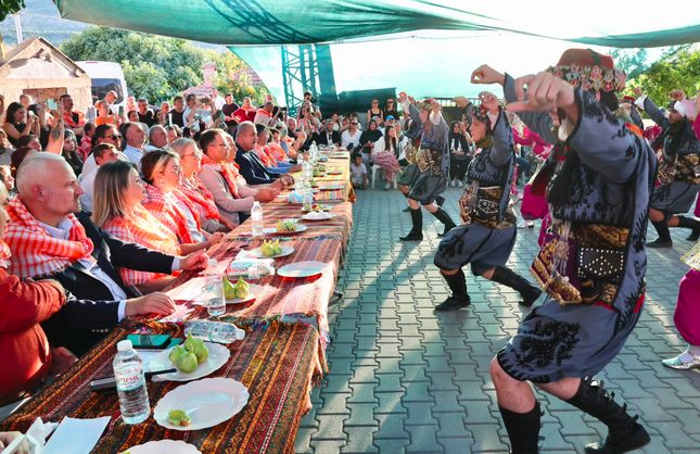 Bozalan'da incir bereketi: 6. İncir Festivali coşkuyla kutlandı