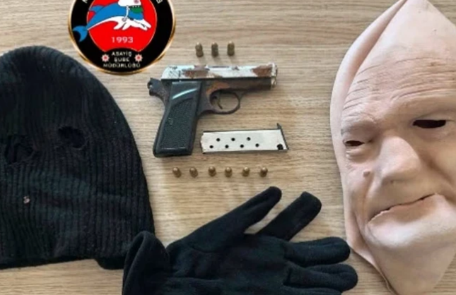 İzmir’de operasyonlar hız kesmedi: Aranan 60 şüpheli yakalandı
