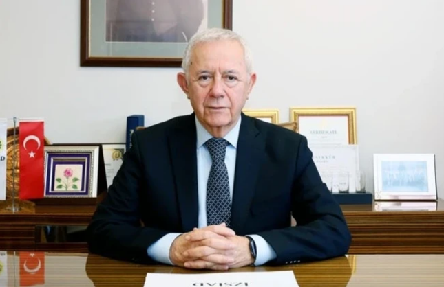 İZSİAD Başkanı Yüksel: İhracat artıyor, sanayi üretimi geriliyor
