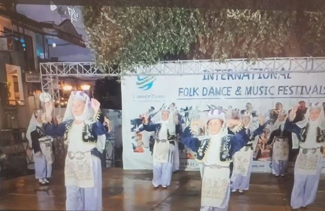 Narlıdere’nin zeybekleri Ohrid’de sahne aldı: İzmir’i gururla temsil ettiler