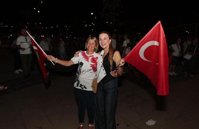 Konak’ta 30 Ağustos Zafer Bayramı heyecanı erken başladı