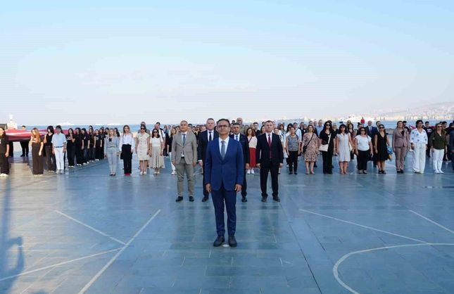 İzmir’de yeni eğitim yılı başladı: 850 bin öğrenci ders başı yaptı