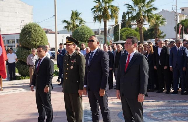 Torbalı’da 7 Eylül coşkusu: Fulya Atıl binlerce kişiye unutulmaz gece yaşattı