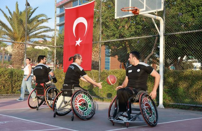 Bayraklı'da Avrupa Hareketlilik Haftası coşkuyla kutlandı