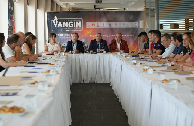 İzmir’de yangın güvenliği masaya yatırılacak: Uluslararası sempozyum 17 Eylül’de başlıyor
