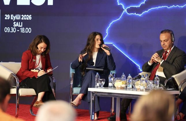 Lâl Denizli, Çeşme’nin iklim mücadelesini uluslararası zirvede anlattı