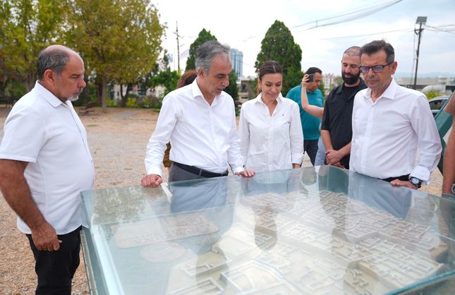 İzmir’in 3 bin yıllık tarihine ışık tutuyor: Eski Smyrna kazılarında çalışmalar sürüyor