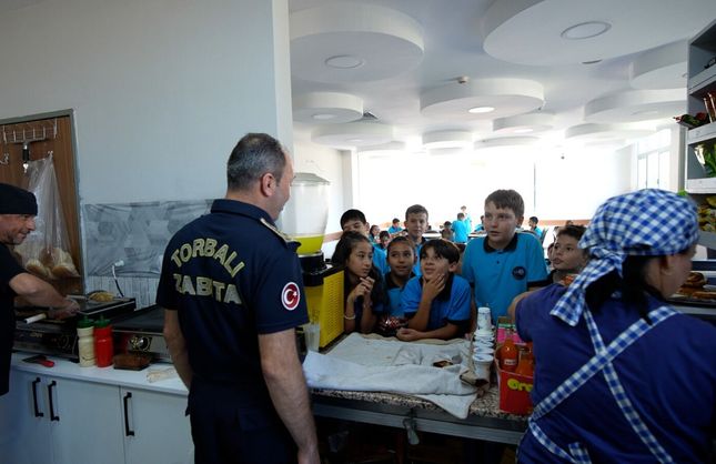 Torbalı’da okul kantinlerine sıkı denetim: Hijyen ve fiyatlar mercek altında