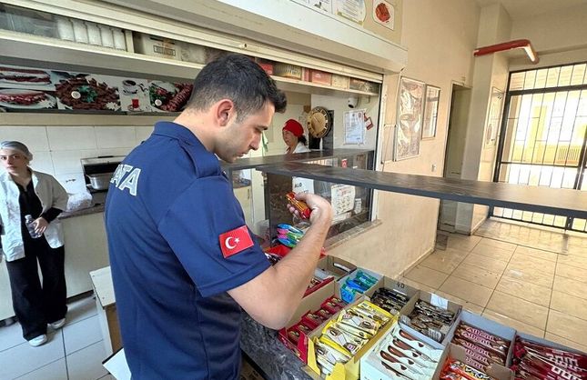 Menderes Belediyesi'nden okul kantinlerinde hijyen ve fiyat denetimi