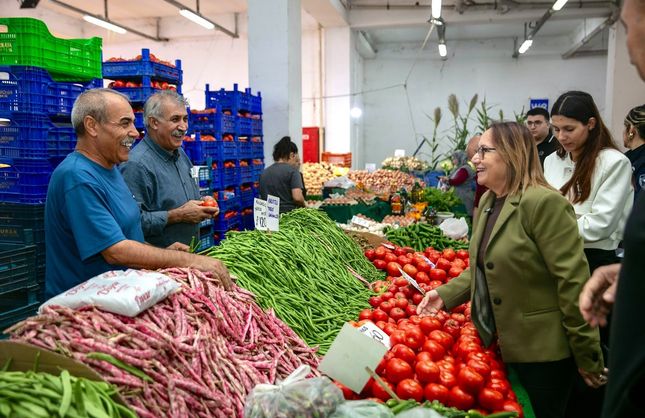 Ayşe Akın’dan Yalı Mahallesi’nde esnaf ve vatandaşlarla saha buluşması