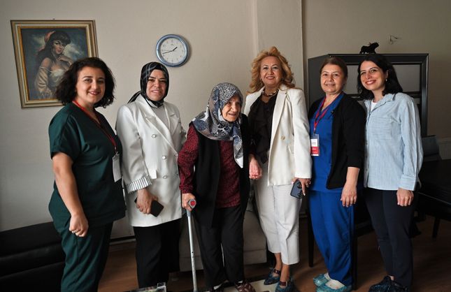 Bornova’nın çınarlarına anlamlı ziyaret!