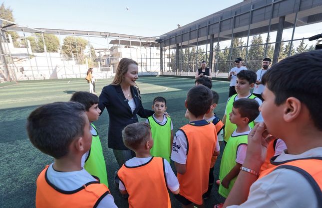 Başkan Mutlu Kış Spor Okulları'nda çocuklarla buluştu