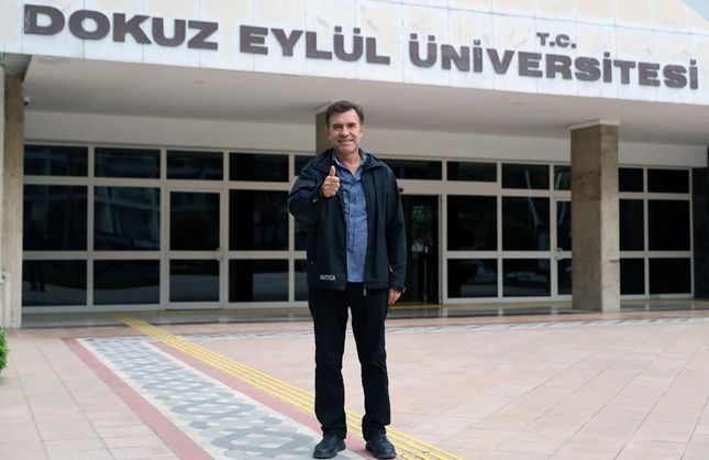 Beşiktaş’ın efsane futbolcusu yeniden öğrenci oldu!