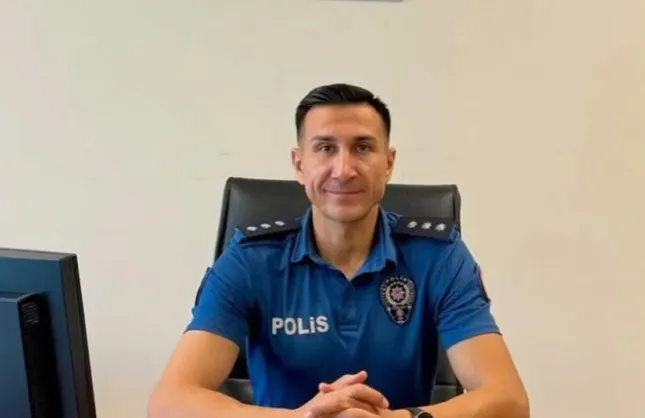 İzmir'de Başkomiser, sahada hakem