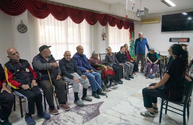 Seferihisar’da Dünya Yaşlılar Günü buluşması: Huzurevi sakinleriyle keyifli gün