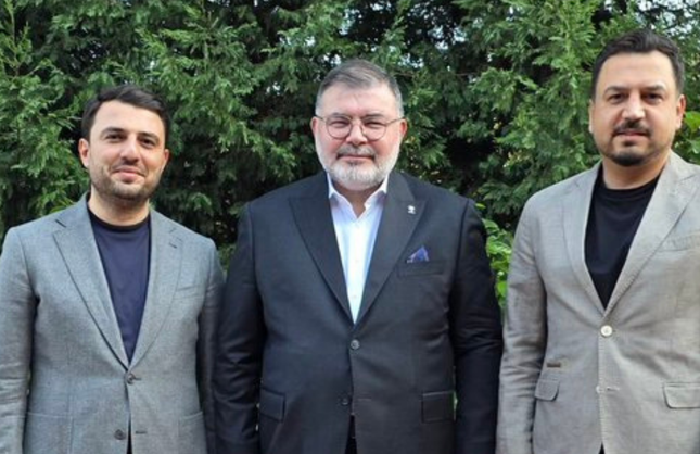 AK Parti İzmir’de medya başkanlığında görev değişimi: Safa Narlı görevi Emre Nasır’a devretti