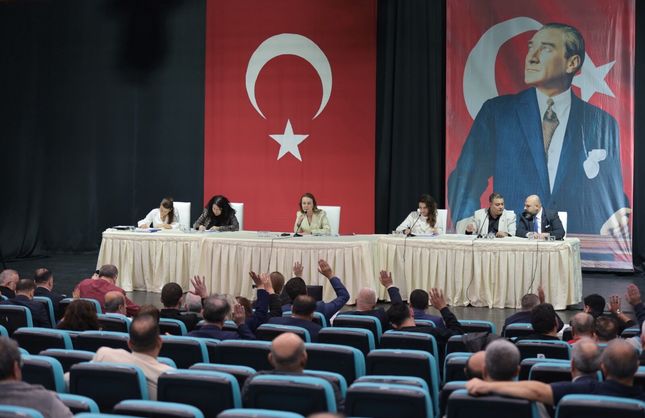Konak Meclisi'nde tarihi karar: 113 mahalle 57'ye düşürüldü